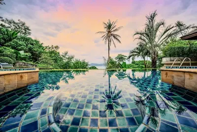Image de Glasshouse Phuket | 6b villa | Short walk to 2 beaches | Sea view | Accessible