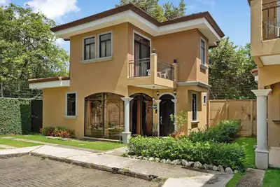 Image de Charming 2br Villa w/ Private Pool & Garden