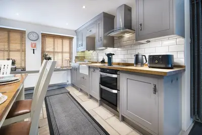 Image de Pinewood Cottage - Short distance from Lakeside & Newby Bridge