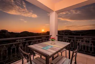 Image de Sunset 4 Bedroom Family House