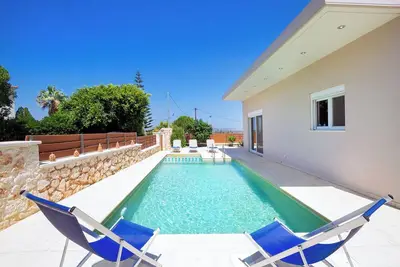 Image de Vrahokipos Villa, 4 Bd, 2 Ba, private pool
