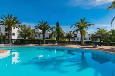 Image de Apartment Luna - Resort with a pool area with a lounge bar