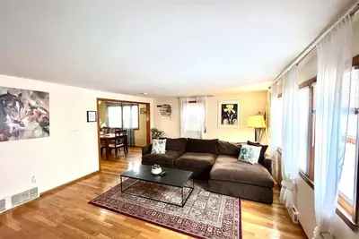 Image de 3bd/1ba apartment with parking 4672