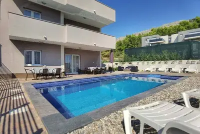 Image de Spacious Villa \"La Famiglia\" with private heated pool
