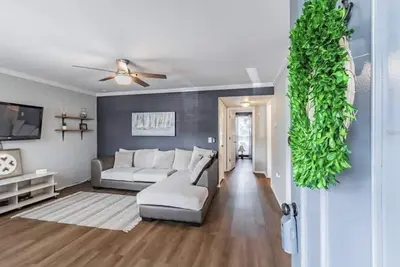 Image de Fully Furnished 2br/2bath condo - 6 min from beach