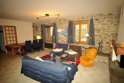 Image de maison de montagne, animaux de compagnie acceptés avec  Jardin, sauna, terrasse,