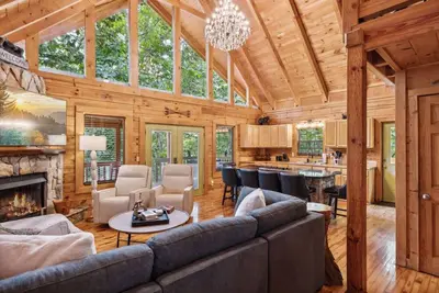 Image de Honey Bear Cabin Located in Sky Harbor