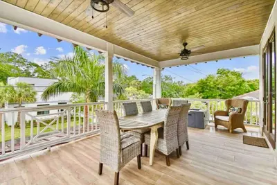 Image de Downtown, Pets, 2-Car Garage, Beach & St. Armands