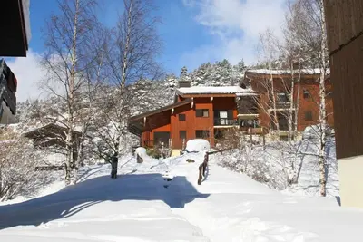 Image de 240m du centre station, 1er étage, parking, télévision, casier à ski, 47m², La Norma