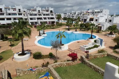 Image de Lovely apartment with Private roof terrace solarium, pool view, Bbq