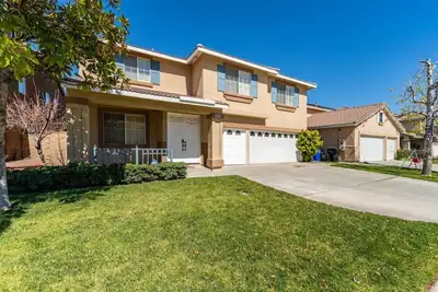 Image de Family-friendly 4br Home | Spacious Great Location