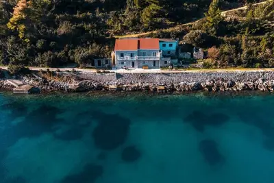 Image de Solar House Babina 1 - Four bedroom Holiday Home with Balcony and Sea View