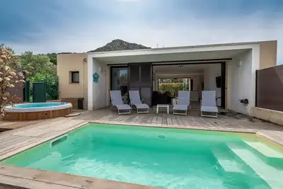 Image de Villa idéale pour famille et amis - Piscine et spa privatifs - 5min plage