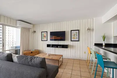 Oceanfront Condo with Stunning Views