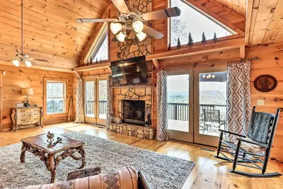 Image de Deck & Game Room: Blue Ridge Mountain Cabin!