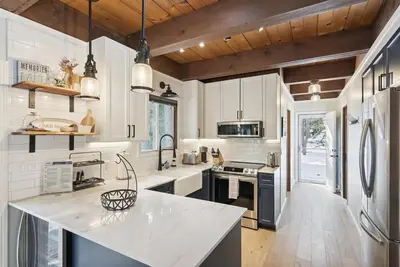 Image de Cobalt Cabin by Tahoe Getaways - Stunning 3br w/ Private Hot Tub, Fireplace + Pet Friendly