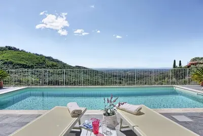 Villa Meona by MMega