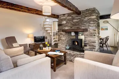 Camellia Cottage, pet friendly, with open fire in Crook