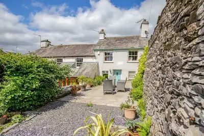Highfold, family friendly, with open fire in Ambleside