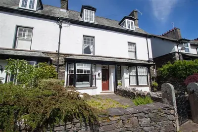 Greystones, family friendly, with open fire in Bowness-On-Windermere