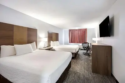 Image de Better Choice For Your Vacation! 2 Comfortable Units. Near Gp Shopping Center!