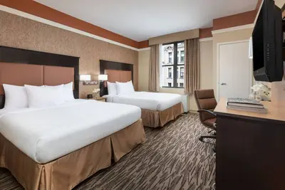 Image de Your Home Away From Home! 4 Relaxing Units, Pet-friendly, Close to Grand Central