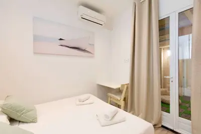 Image de St Nicolas - 'Cabane de plage\" de luxe avec patio privatif à 10 min du Palais