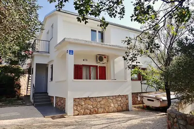 Image de Comfortable accommodation for 4 people in the center of Starigrad