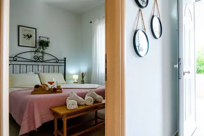 Image de Tesy's Studios & Apartments - 2 Bedroom Ground Floor Apartment