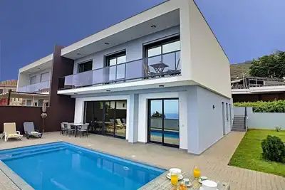 Image de Evoque Villa by LovelyStay