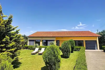 Image de Hillside House by LovelyStay