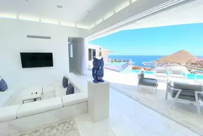 Image de Gorgeous Pedregal Villa with Private Transport