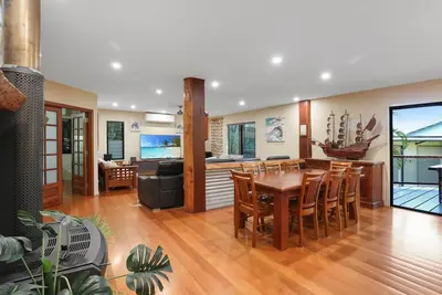 Image de Large Family Beachhouse - Walk to Everything