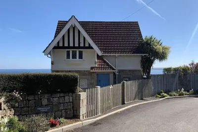 Image de Treloyhan Lodge Heated Swimming Pool And Fantastic Sea Views