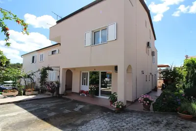 Image de Close to the beach, air-conditioned, private parking, near old town