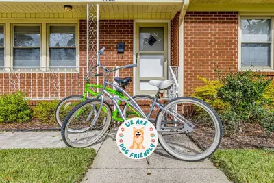 Image de Fisher House | Dog Friendly near Bayou Texar