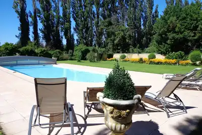 Image de Rez-de-Chaussée : l'Olivier 2 chambres - Clim - Piscine au Domaine Les Rivales