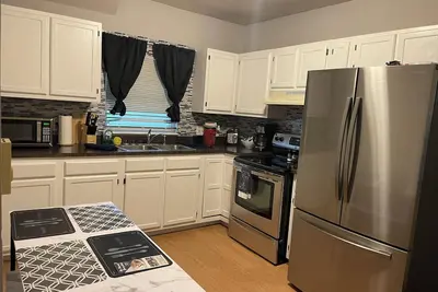 Image de Vibrant 2 Bed Located Downtown/ Closing to Soaring Eagle/Cmu