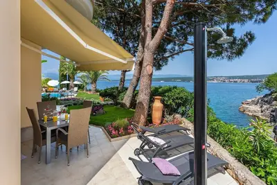 Image de Villa Klara - One Bedroom Apartman with Terrace