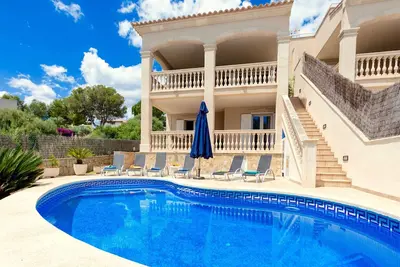 Image de Immaculate Mallorca Villa | Las Olas | 3 Bedrooms | Ideal for Families & Couples | Alcudia