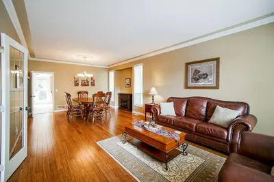 Image de Unit #1 | Harrison Chalet Suites @ Harrison Hot Springs