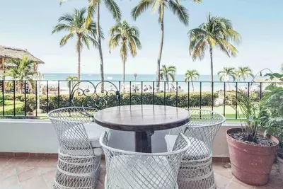 Image de Ocean view 2Br Condo-Balcony-Beach-Pool Vds 111