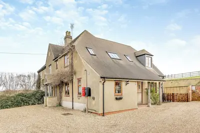 A beautiful rural farm house stay, with stunning views, in the heart of the Cotswolds.