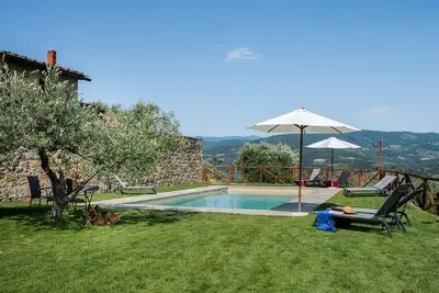 Image de Agréable appartement dans une maison de vacances avec piscine, climatisation, Wifi, Tv, patio