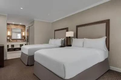 Image de Northern California Getaway! 4 Comfortable Units, Onsite Golf Course, Pool!