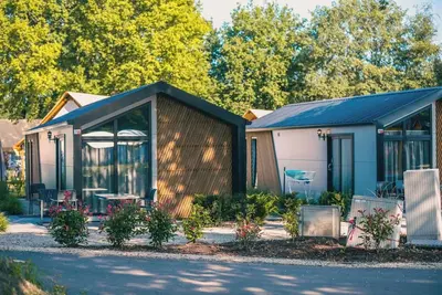 Image de Chalet indépendant composé de 2 chambres à coucher et de 1 salle de bain