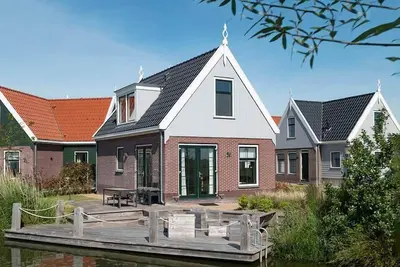 Image de Bungalow avec 3 chambres à coucher et 2 salles de bains