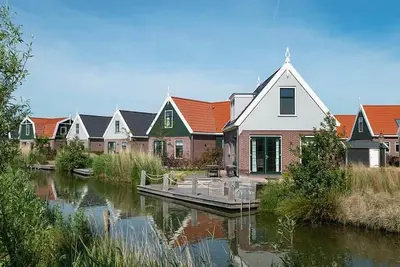 Image de Bungalow avec 3 chambres à coucher et 2 salles de bains