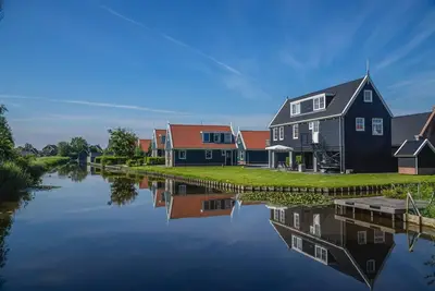 Image de Bungalow indépendant avec cuisine ouverte et 3 chambres à coucher