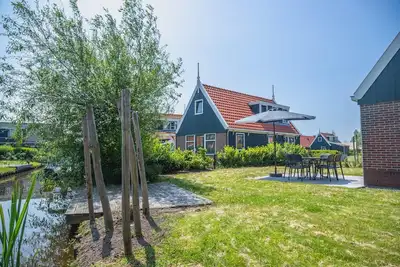 Image de Bungalow indépendant avec 3 chambres à coucher avec lits à sommier tapissier